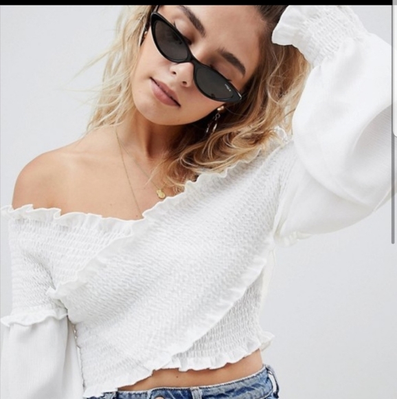 Boohoo Shirred Bardot Top - Picture 8 of 10